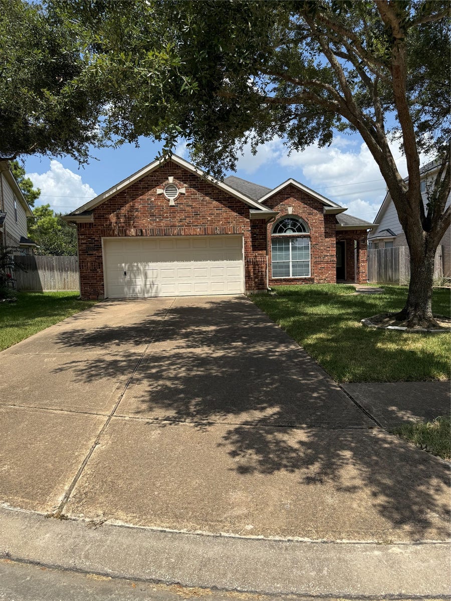 Property photo for 6182 Newcastle Lane, League City, TX