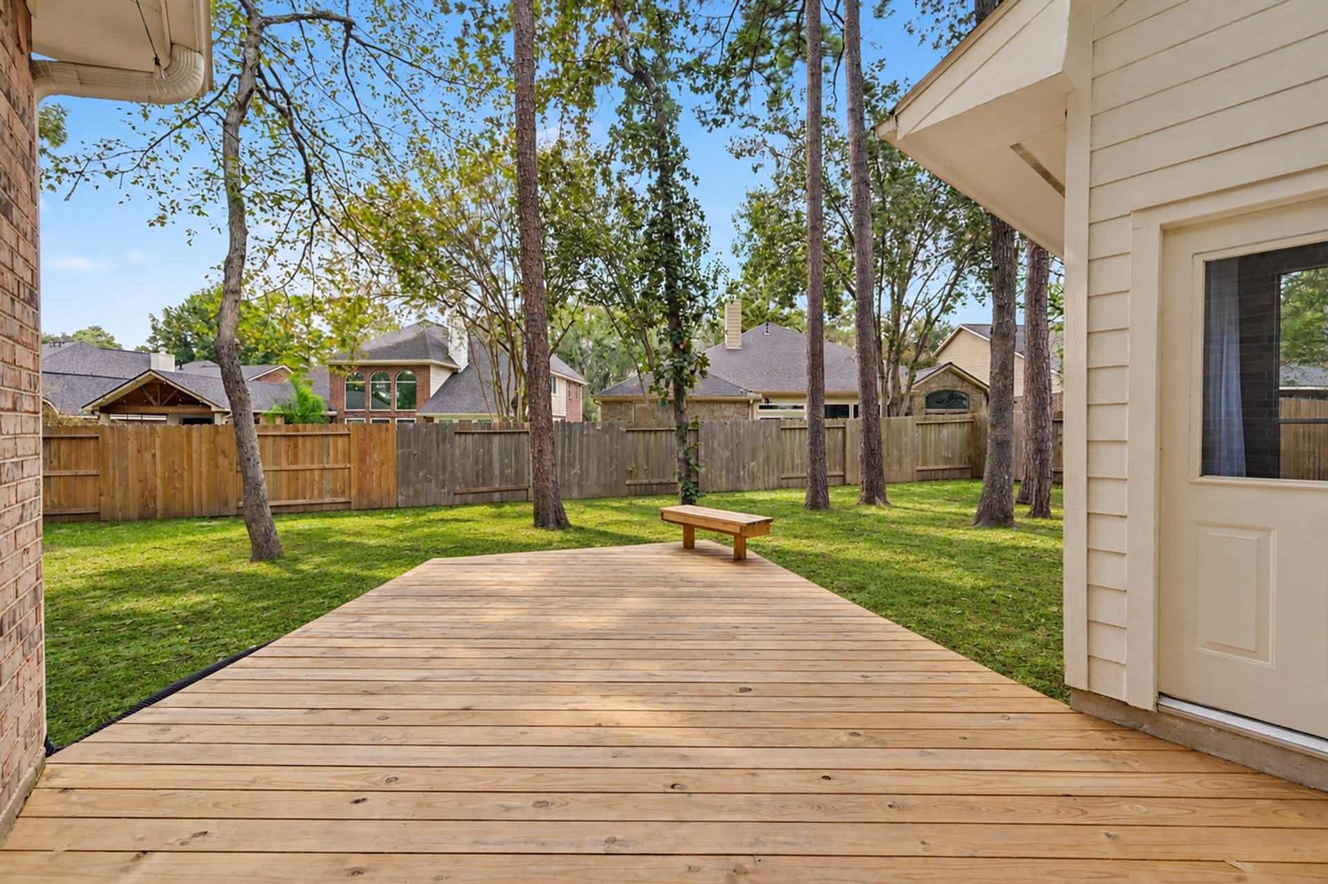 18207 Red Eagle Court, Humble, TX 77346 Brand NEW deck outside! Perfect for Entertaining!