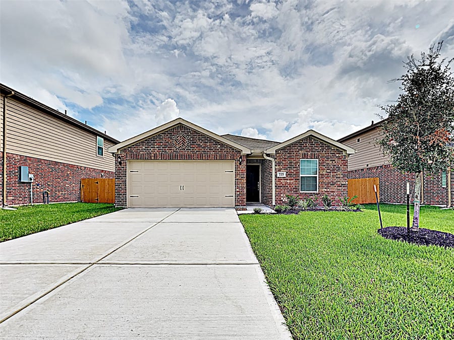 Property photo for 725 Totem Trail Drive, La Marque, TX