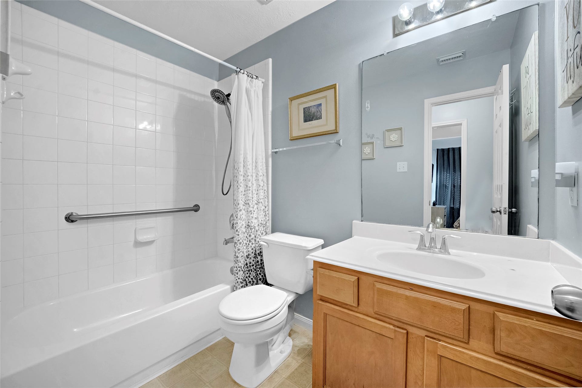 15835 Aldridge Creek Court, Cypress, TX 77429 Full bathroom featuring a tub/shower combination and spacious vanity.