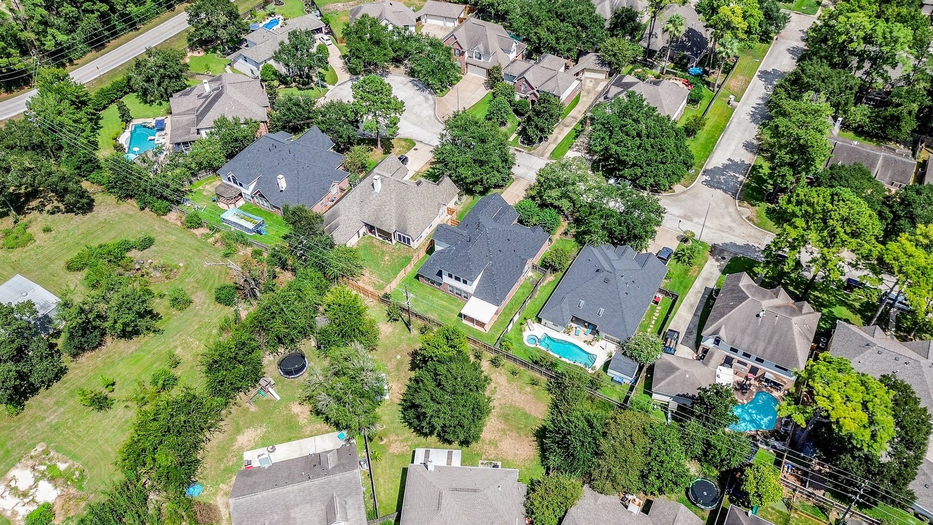 14407 Spanish River Lane, Cypress, TX 77429 This aerial view gives you a sense of the space and character that make Northlake Forest such an appealing place to call home.