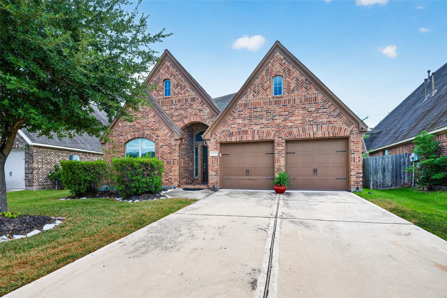 Property photo for 13219 Sage Meadow Lane, Pearland, TX