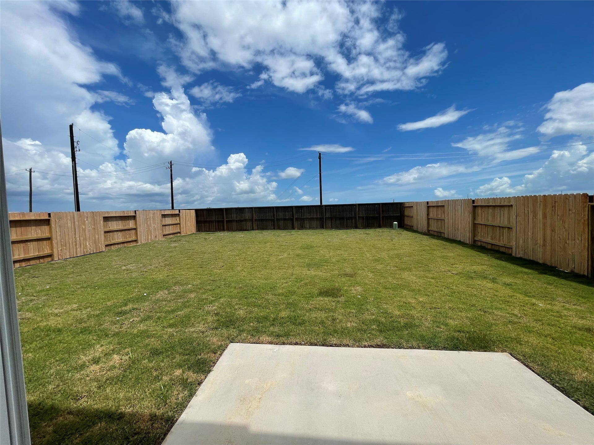 3223 Diamond View Lane, Angleton, TX 77515