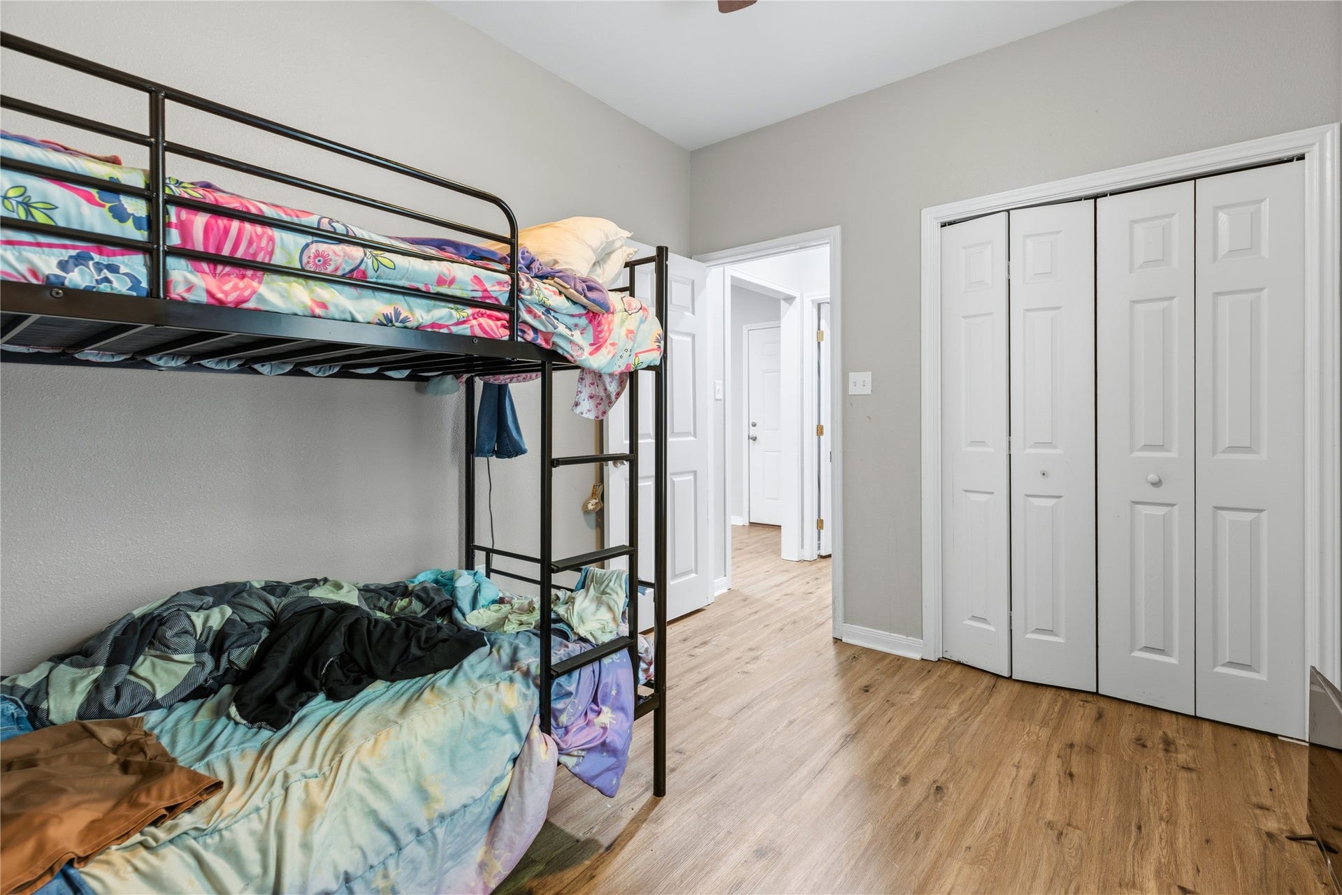 405 W Worsham Street, Willis, TX 77378