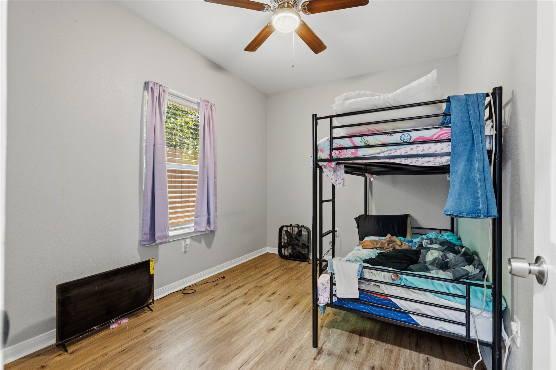 405 W Worsham Street, Willis, TX 77378