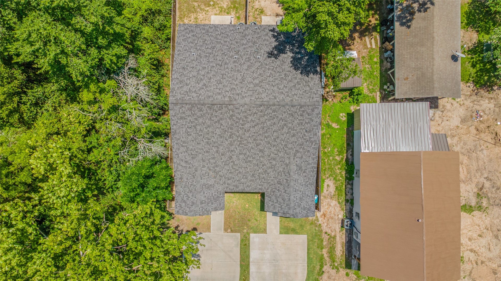 405 W Worsham Street, Willis, TX 77378
