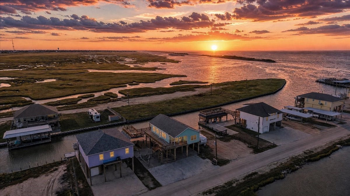 1231 N Stingaree Drive, Crystal Beach, TX 77650