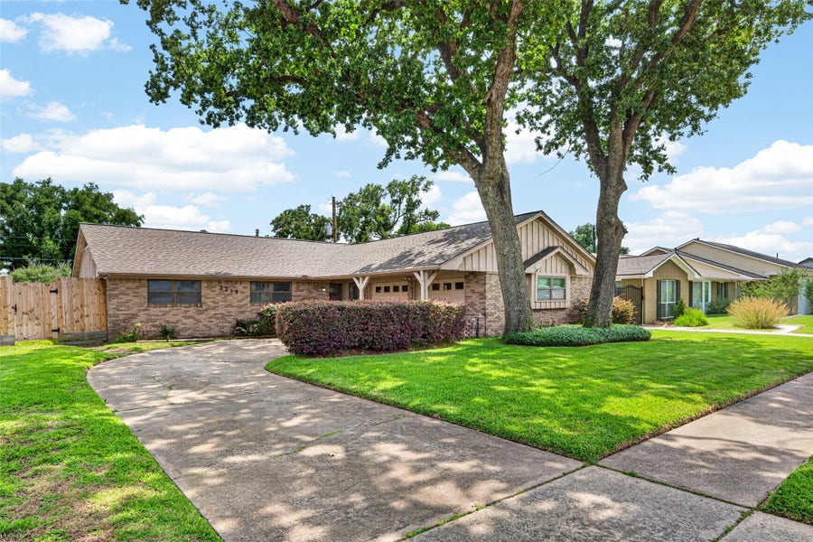 Property photo for 2210 Tannehill Drive, Houston, TX