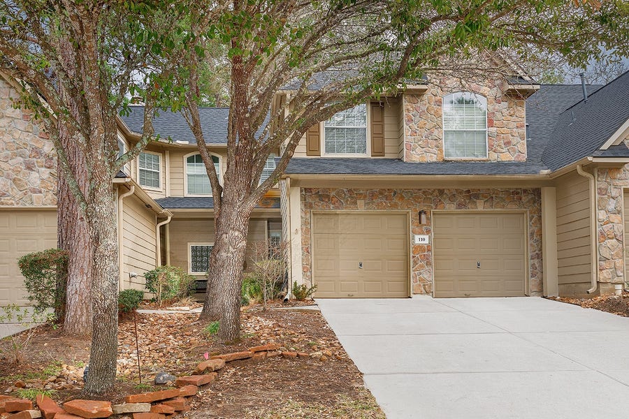 Property photo for 110 N Valley Oaks Circle, The Woodlands, TX