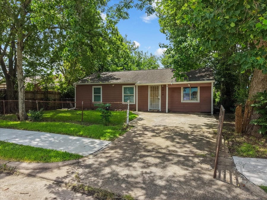Property photo for 3010 Fern Street, Pasadena, TX
