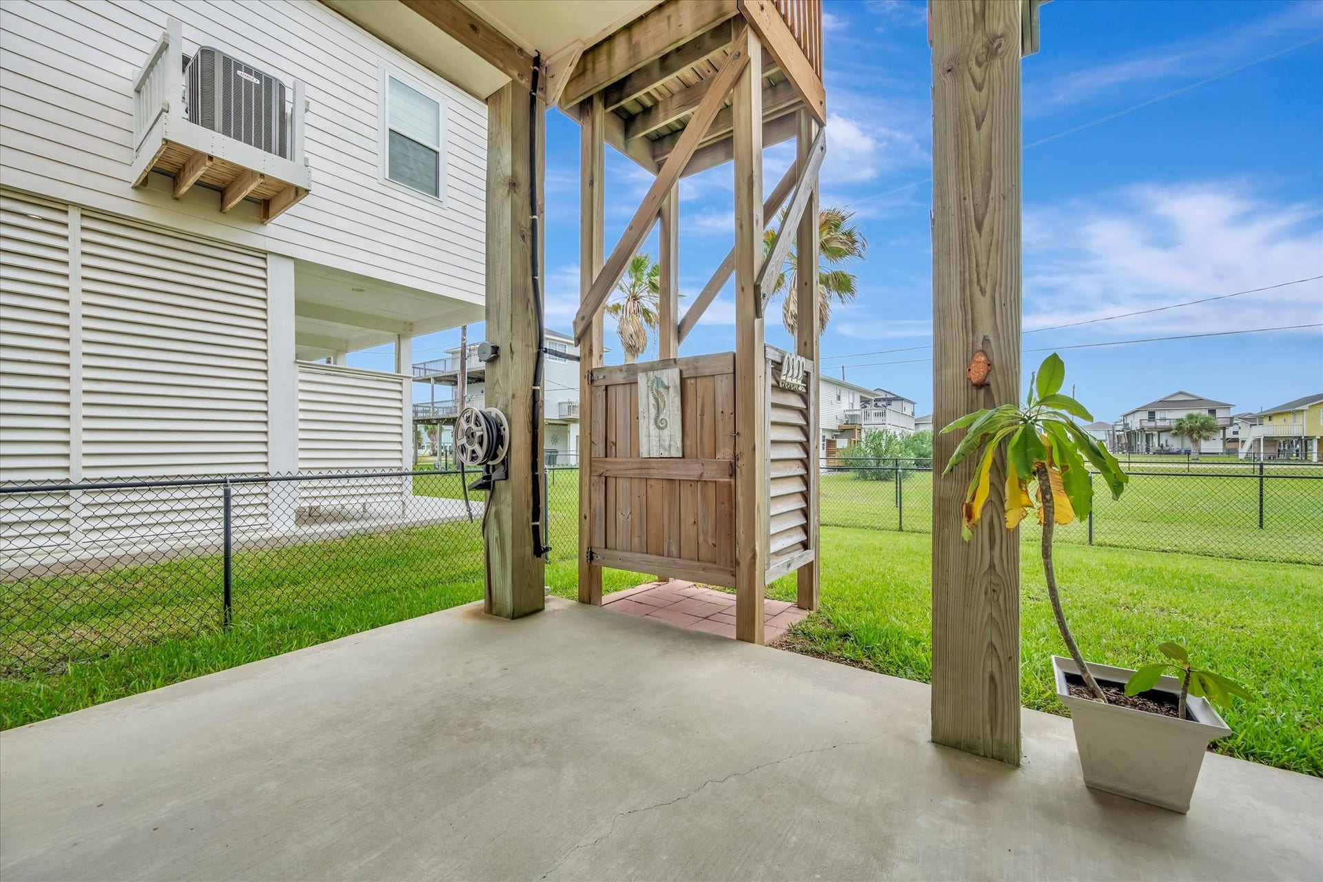 23111 Miramar Circle, Galveston, TX 77554 23111 Miramar Circle, Galveston, TX 77554