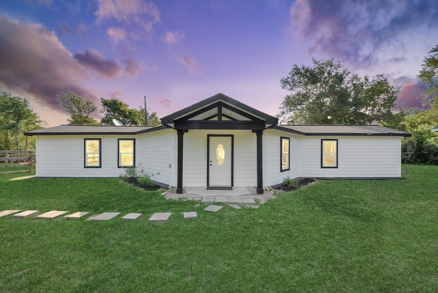 Property photo for 26562 Armadillo Drive, Hempstead, TX