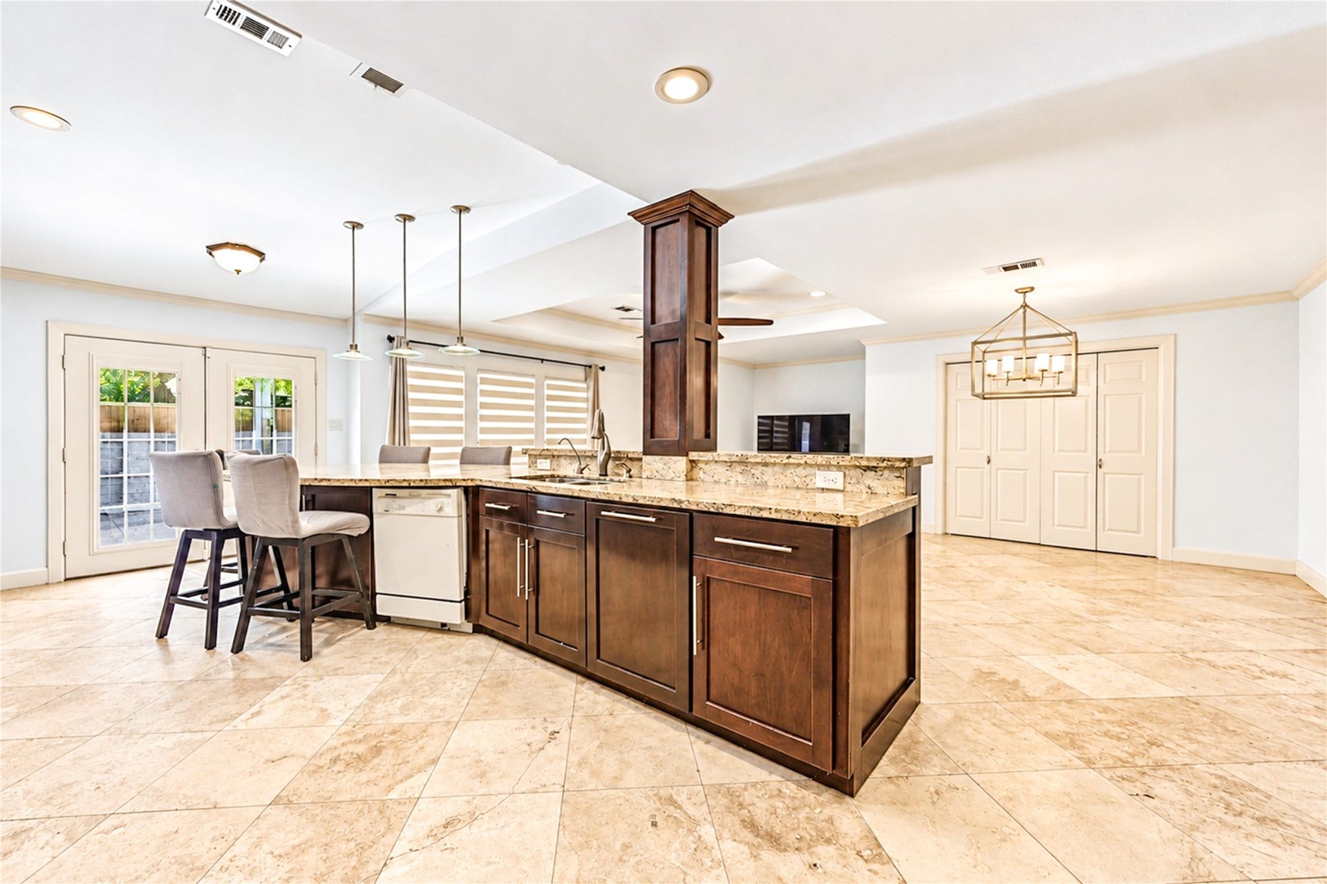 703 Oriole Lane, Pasadena, TX 77502