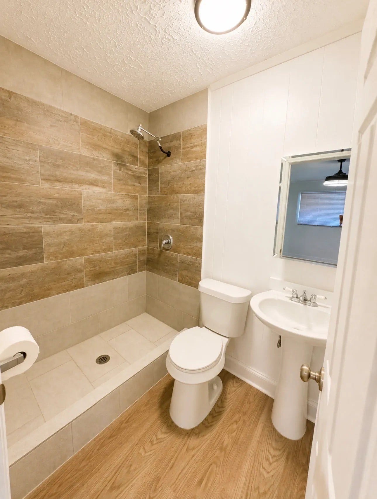 5526 Stonewall Street, #C, Houston, TX 77020 This bathroom has been updated and is perfect for all your needs.