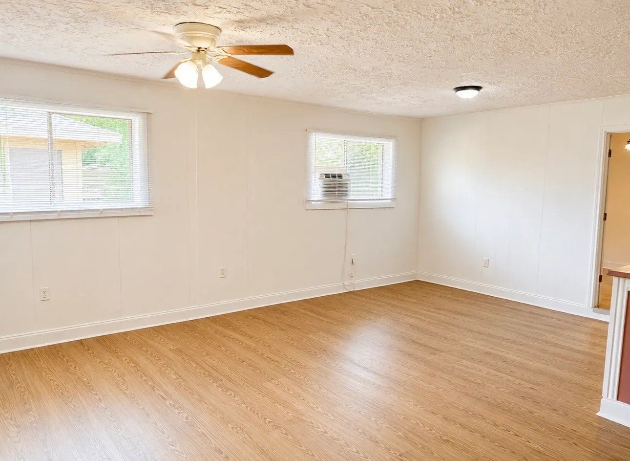 5526 Stonewall Street, #C, Houston, TX 77020 Bedroom has lots of natural light and new blinds. This room is huge and can easily fit your king bed