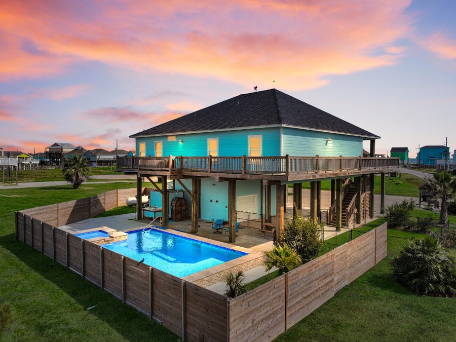 Property photo for 3001 Vista Del Mar Court, Crystal Beach, TX