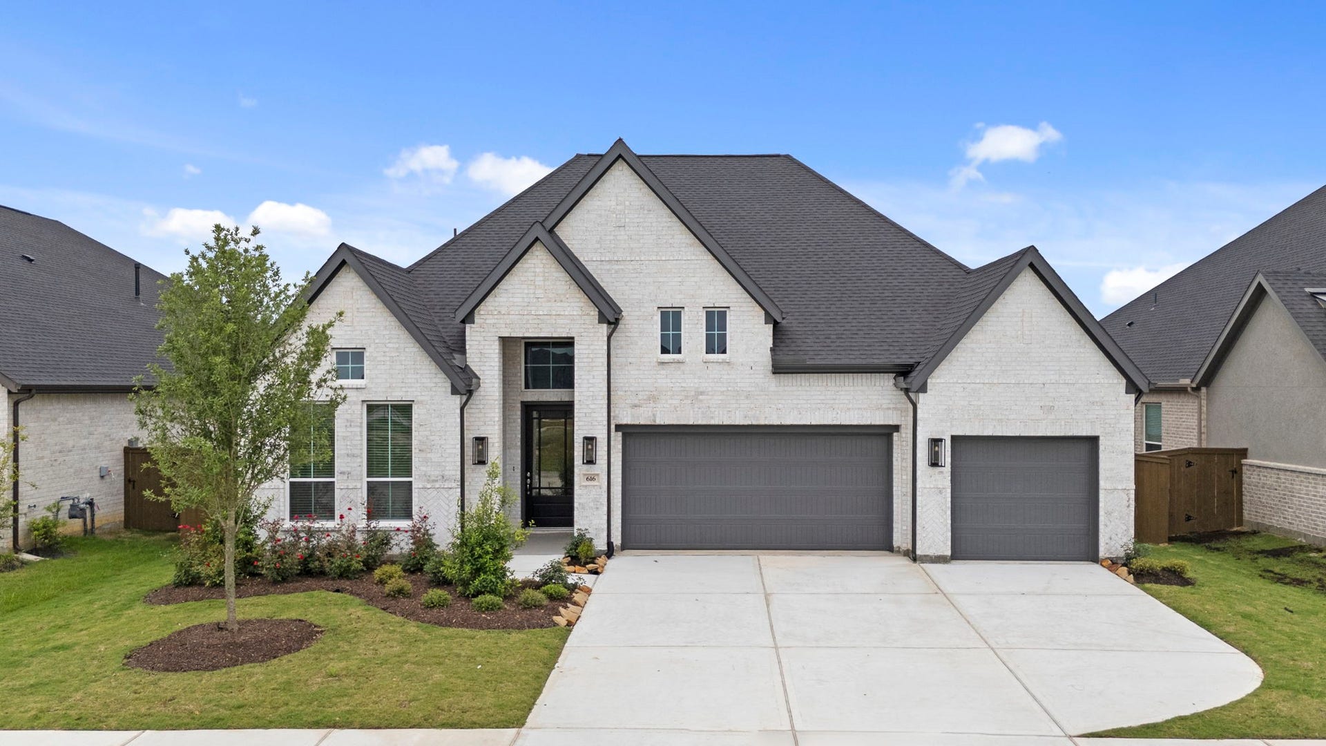 616 Golden Aster Boulevard, Waller, TX 77484 Move-in Ready!