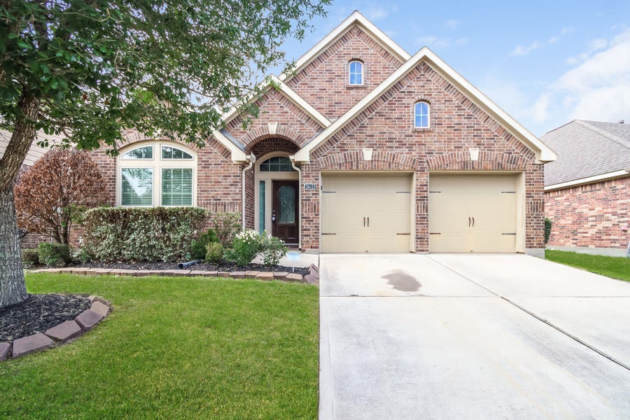 Property photo for 26122 Serenity Oaks Drive, Richmond, TX