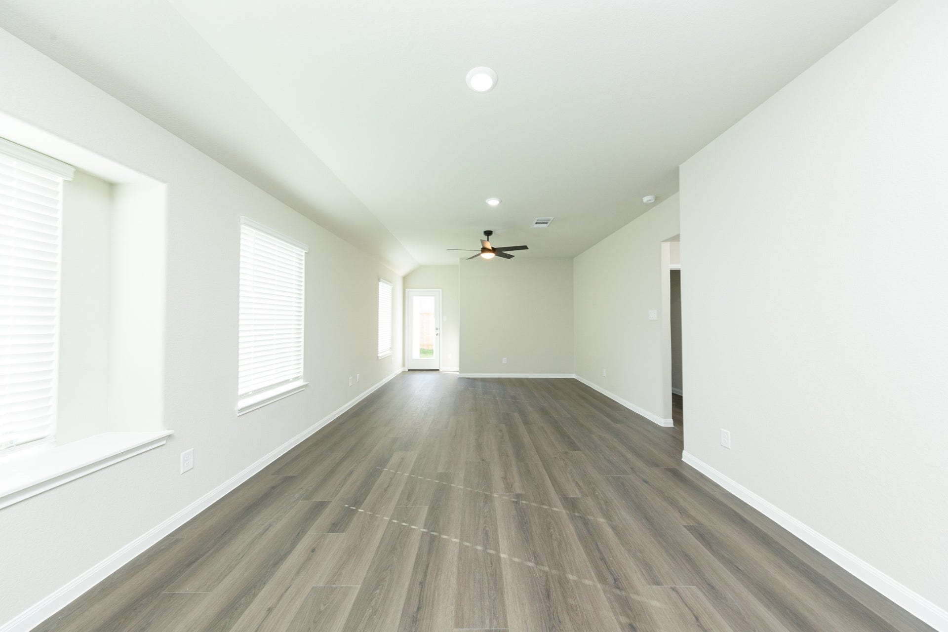 9213 Crestone Peak Drive, Willis, TX 77318 9213 Crestone Peak Drive, Willis, TX 77318