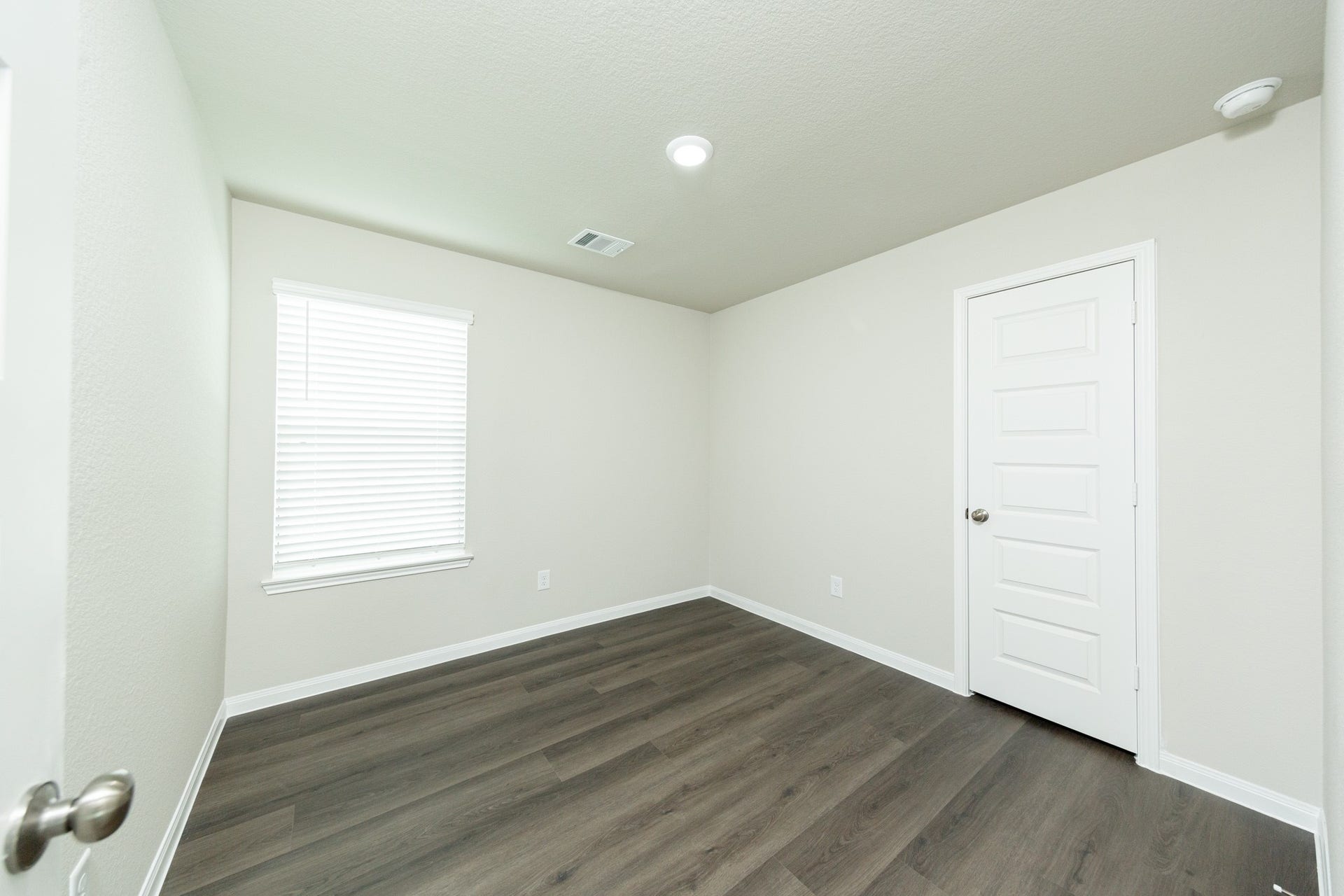 9213 Crestone Peak Drive, Willis, TX 77318 9213 Crestone Peak Drive, Willis, TX 77318