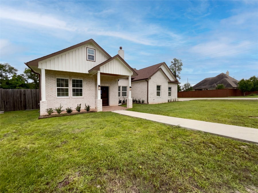 Property photo for 40402 Mostyn Drive, Magnolia, TX