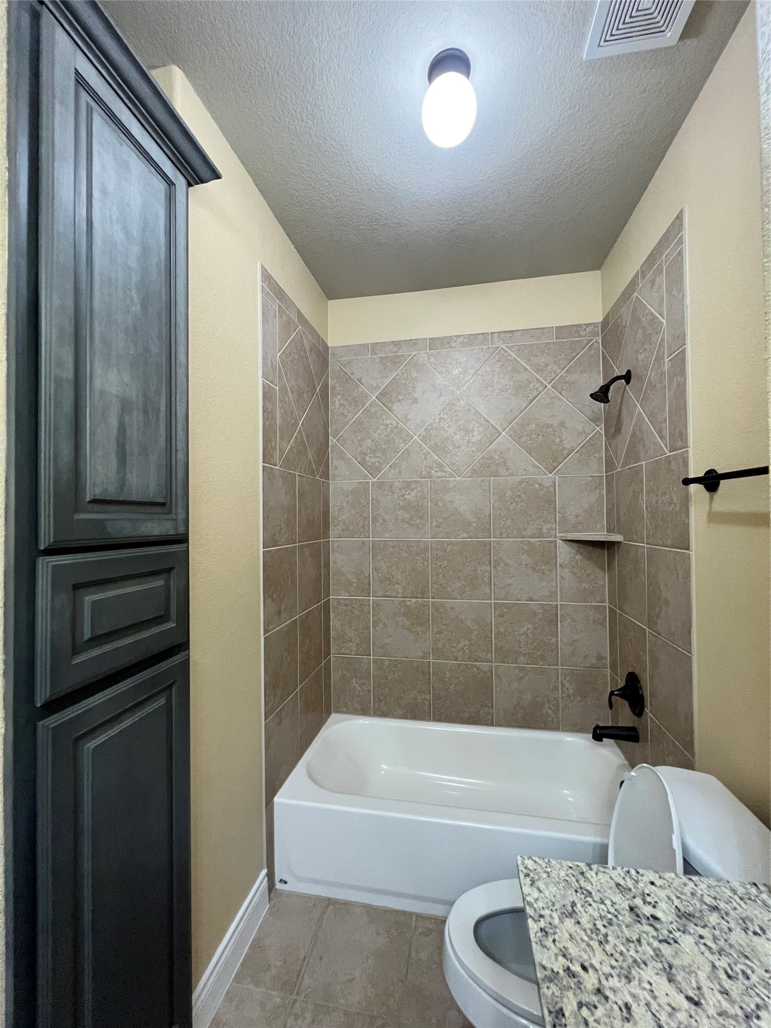 40636 Damuth Drive, Magnolia, TX 77354 40636 Damuth Drive, Magnolia, TX 77354
