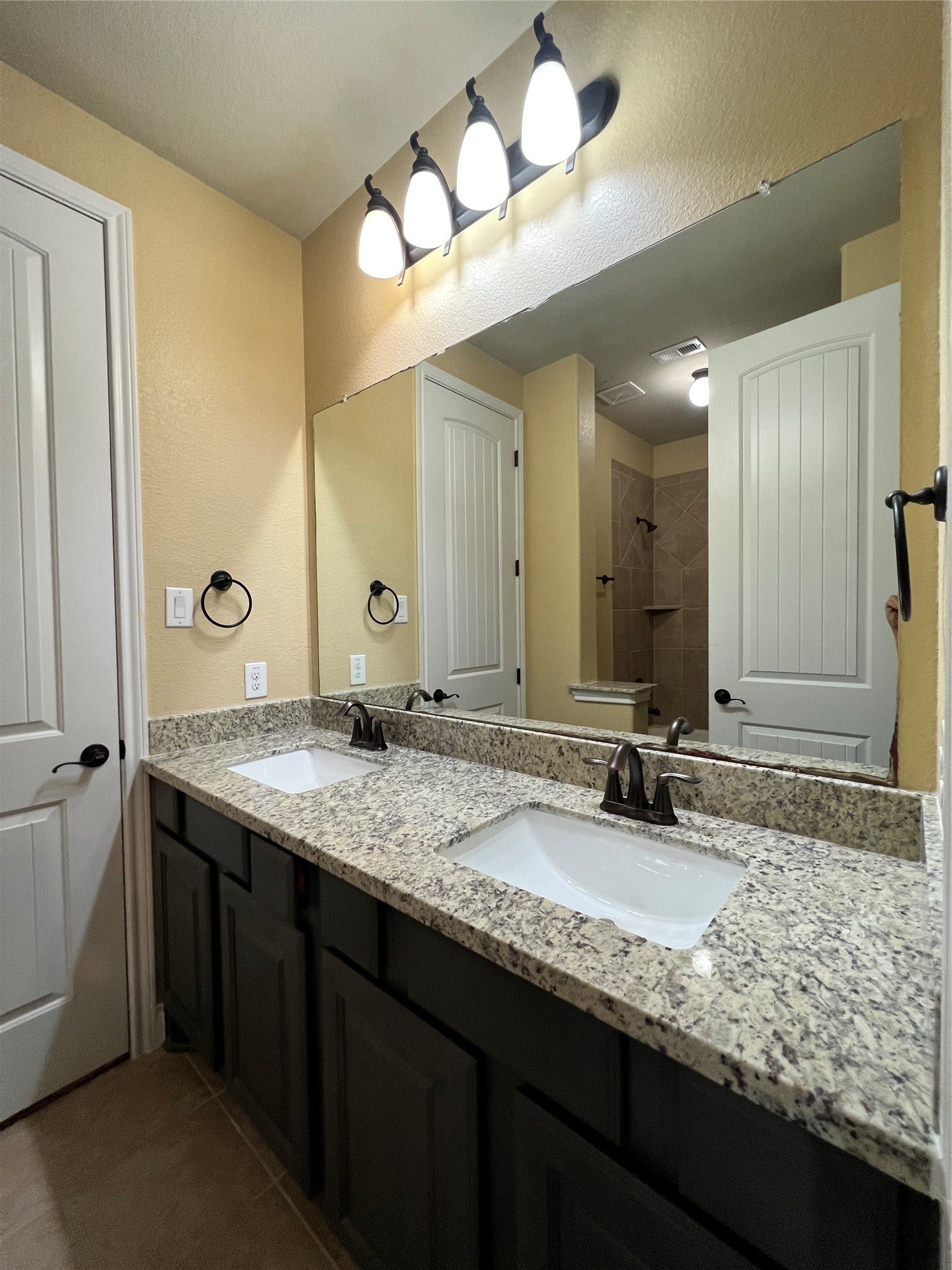 40636 Damuth Drive, Magnolia, TX 77354 40636 Damuth Drive, Magnolia, TX 77354