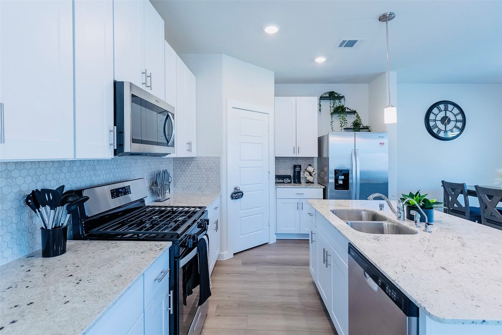 223 Shore Pointe Court, Montgomery, TX 77316 223 Shore Pointe Court, Montgomery, TX 77316