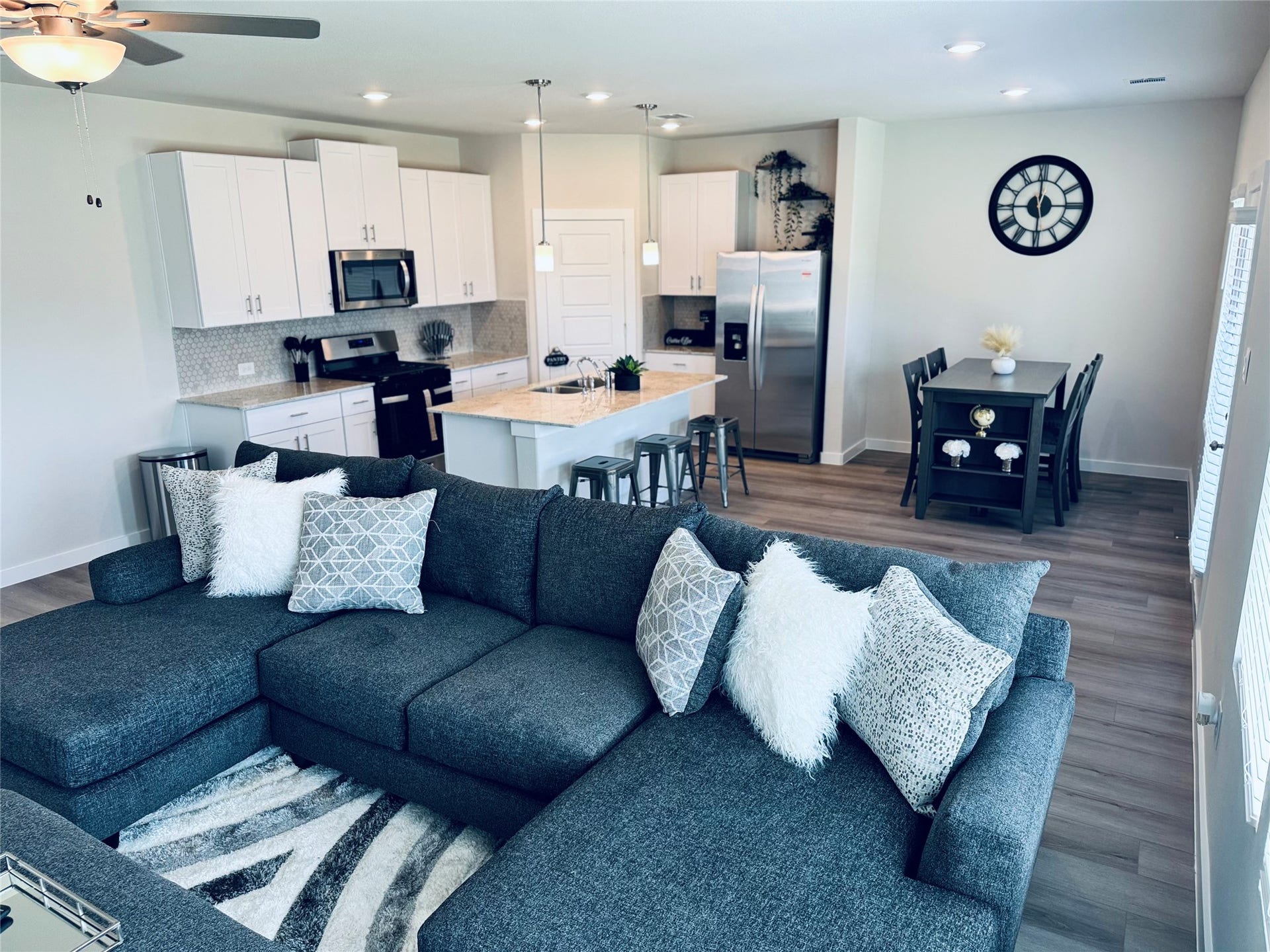 223 Shore Pointe Court, Montgomery, TX 77316 223 Shore Pointe Court, Montgomery, TX 77316