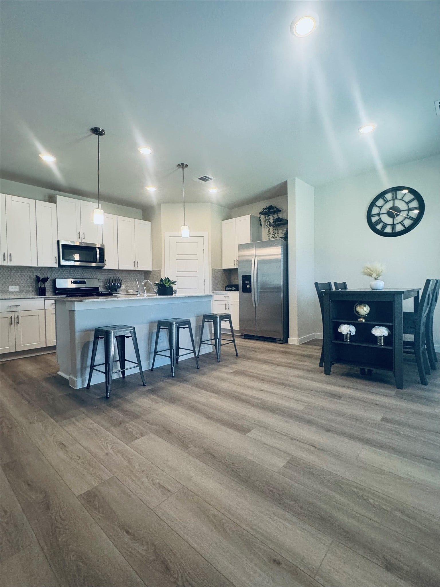 223 Shore Pointe Court, Montgomery, TX 77316 223 Shore Pointe Court, Montgomery, TX 77316