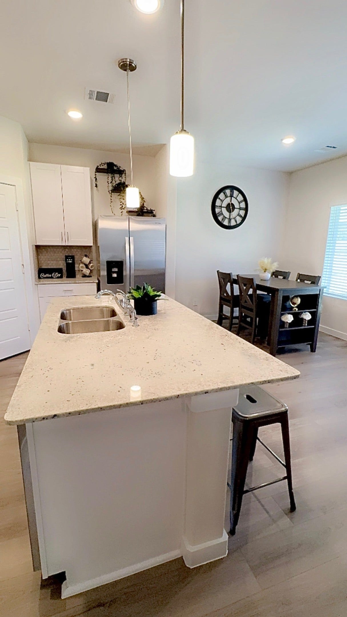 223 Shore Pointe Court, Montgomery, TX 77316 223 Shore Pointe Court, Montgomery, TX 77316