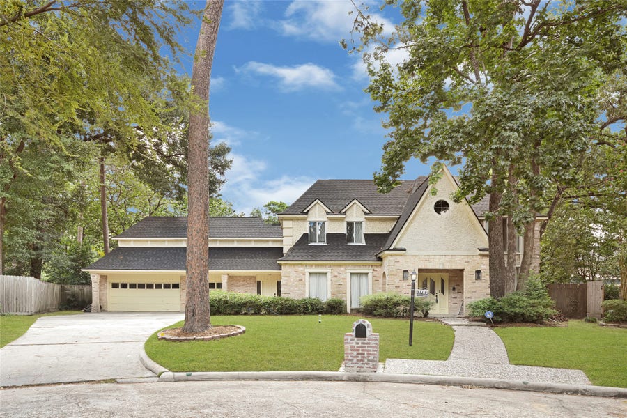 Property photo for 13702 Barons Bridge Drive, Houston, TX