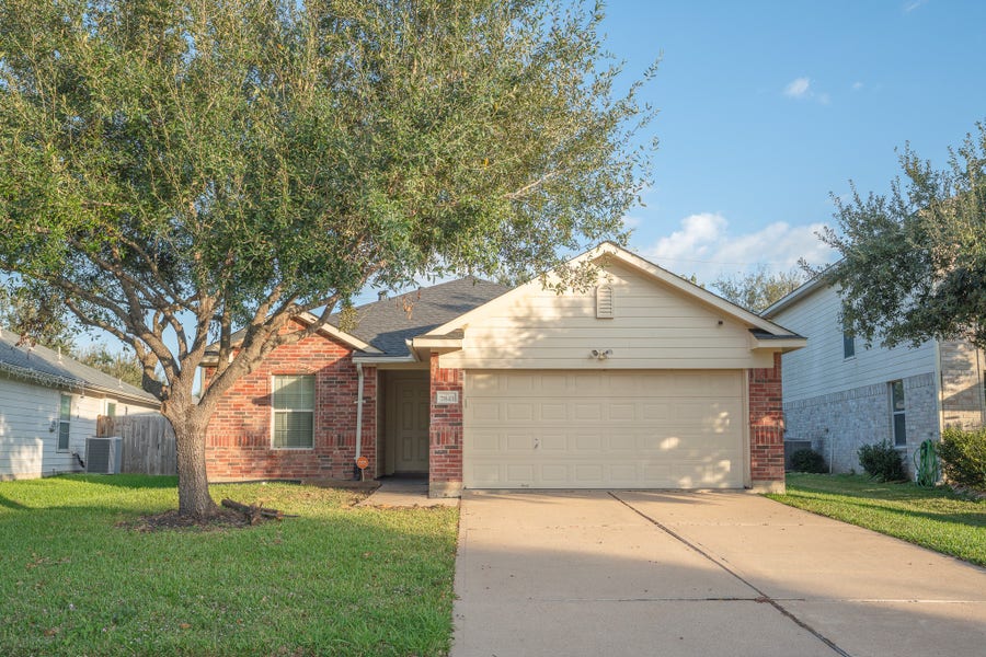 Property photo for 7843 Crescent Village Lane, Richmond, TX