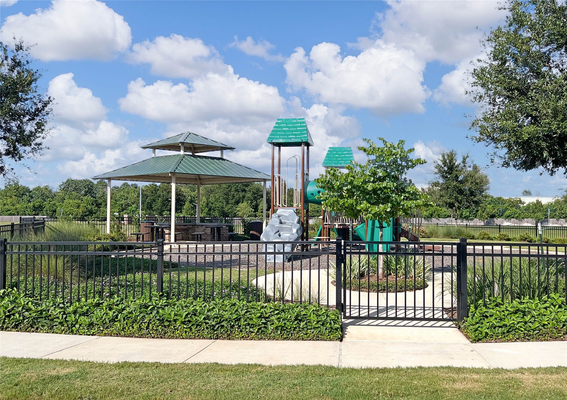 2234 Memory Oaks Drive, Tomball, TX 77375 2234 Memory Oaks Drive, Tomball, TX 77375