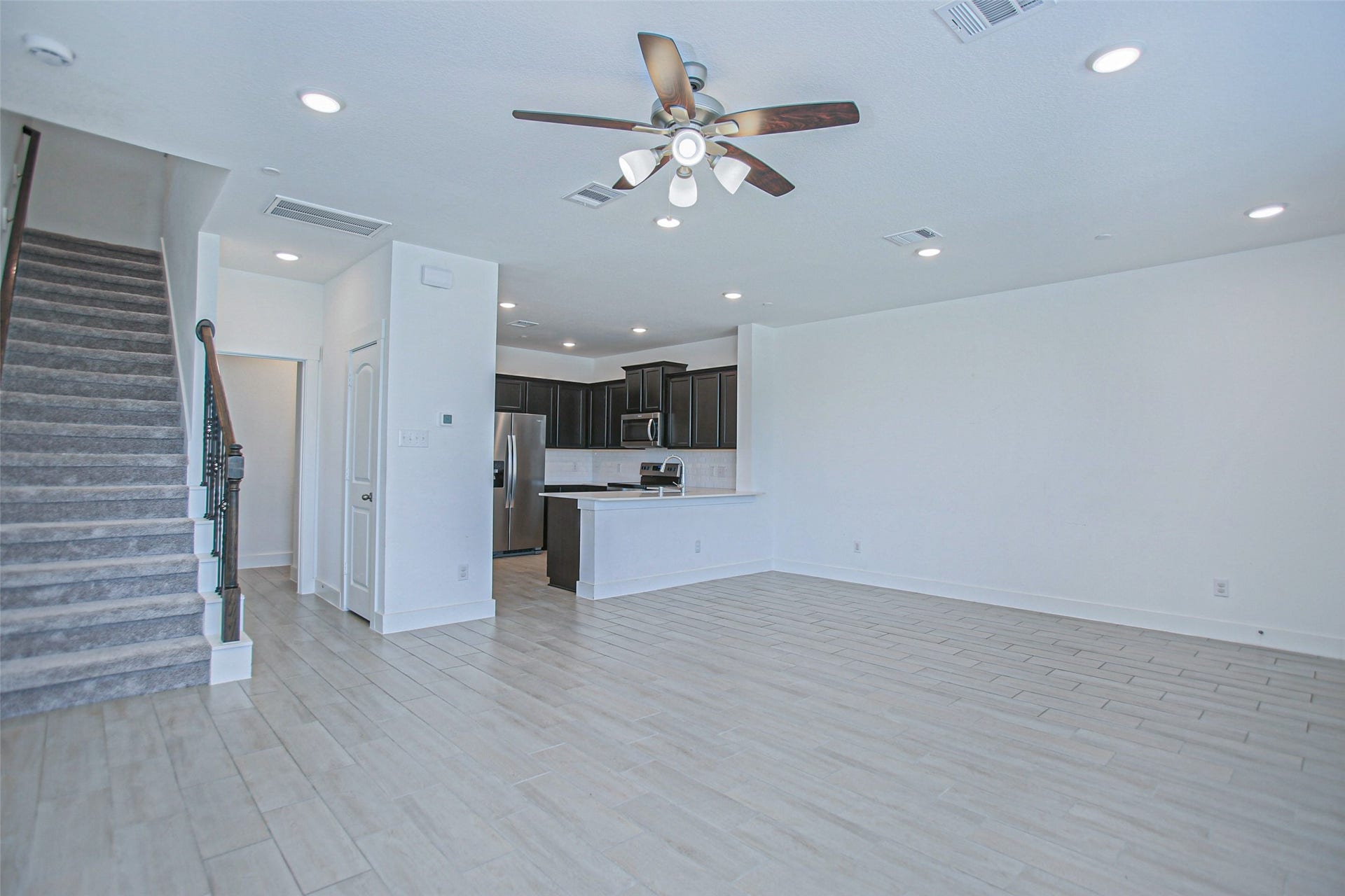 2234 Memory Oaks Drive, Tomball, TX 77375 2234 Memory Oaks Drive, Tomball, TX 77375