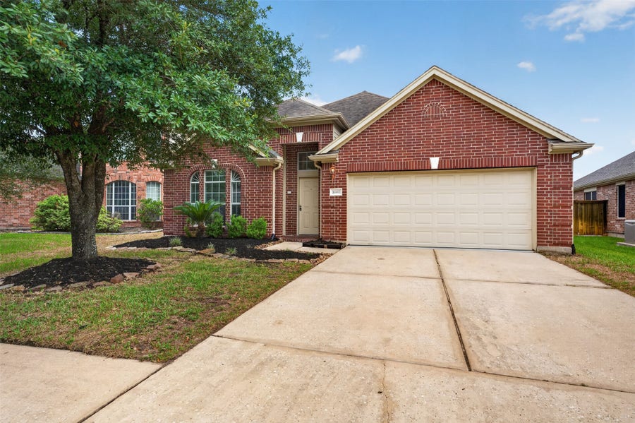 Property photo for 30303 Mesa Valley Drive, Spring, TX