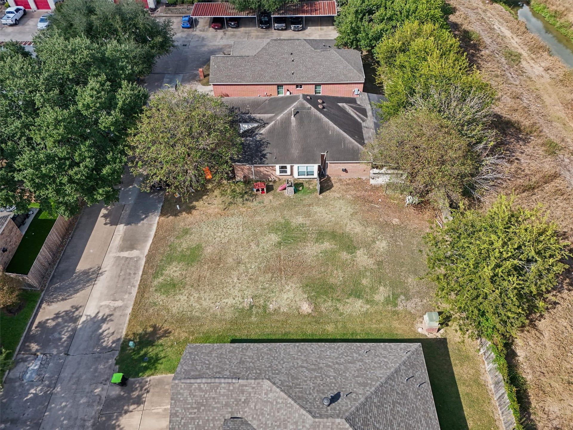 4444 Victory Dr, Houston, TX 77088 4444 Victory Dr, Houston, TX 77088