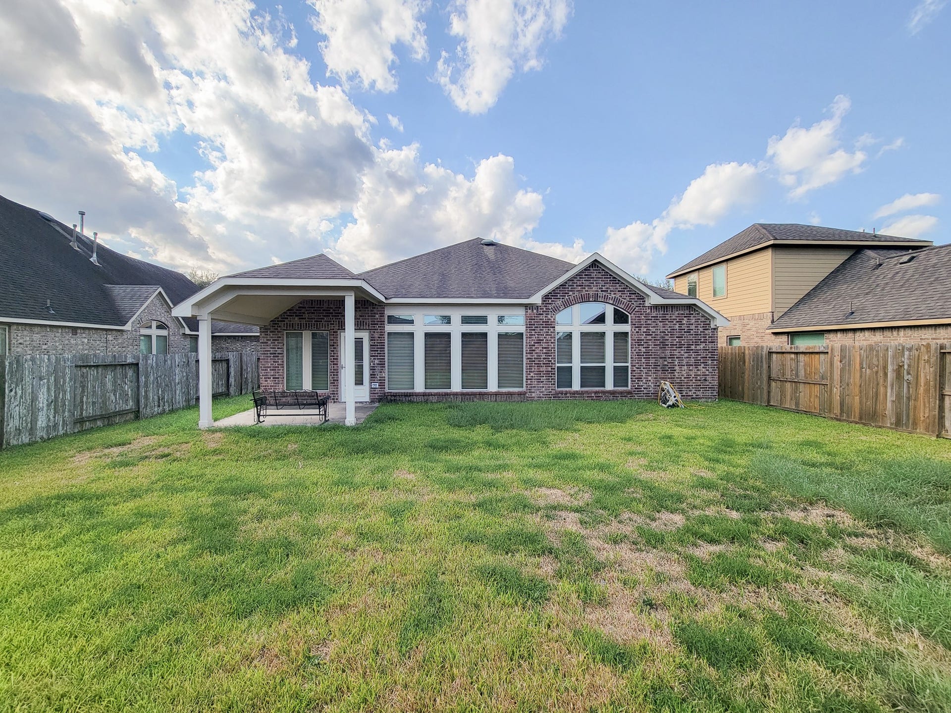 2710 Bamboo Lane, Rosenberg, TX 77471