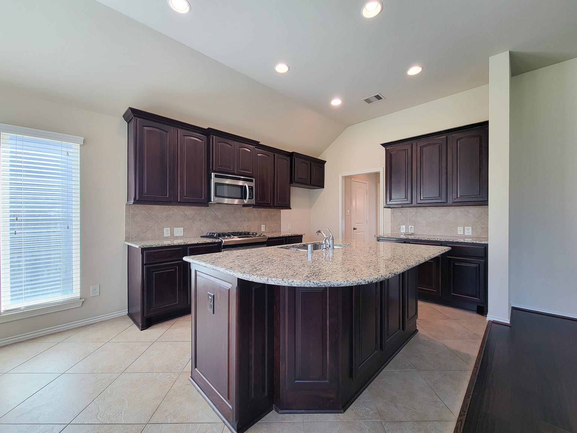 2710 Bamboo Lane, Rosenberg, TX 77471