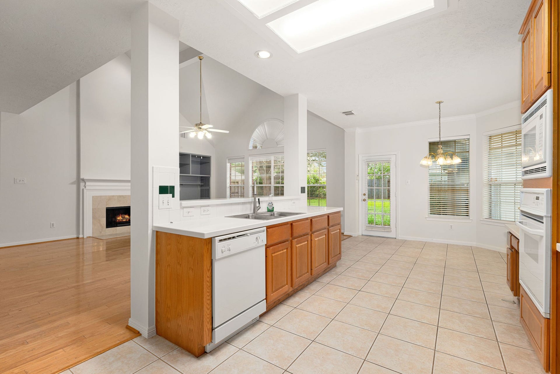 9423 Walnut Brook Court, Houston, TX 77040 9423 Walnut Brook Court, Houston, TX 77040