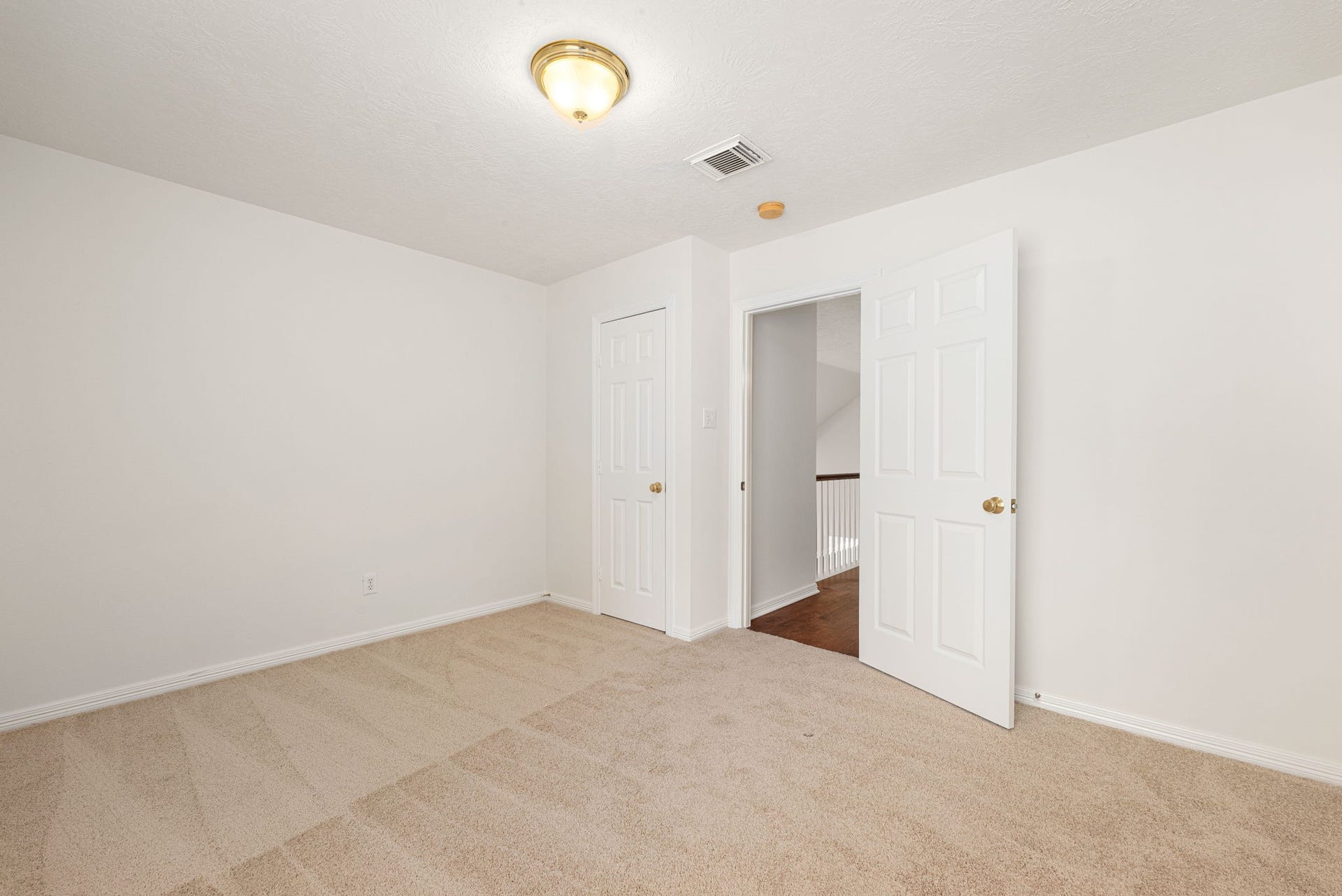 9423 Walnut Brook Court, Houston, TX 77040 9423 Walnut Brook Court, Houston, TX 77040
