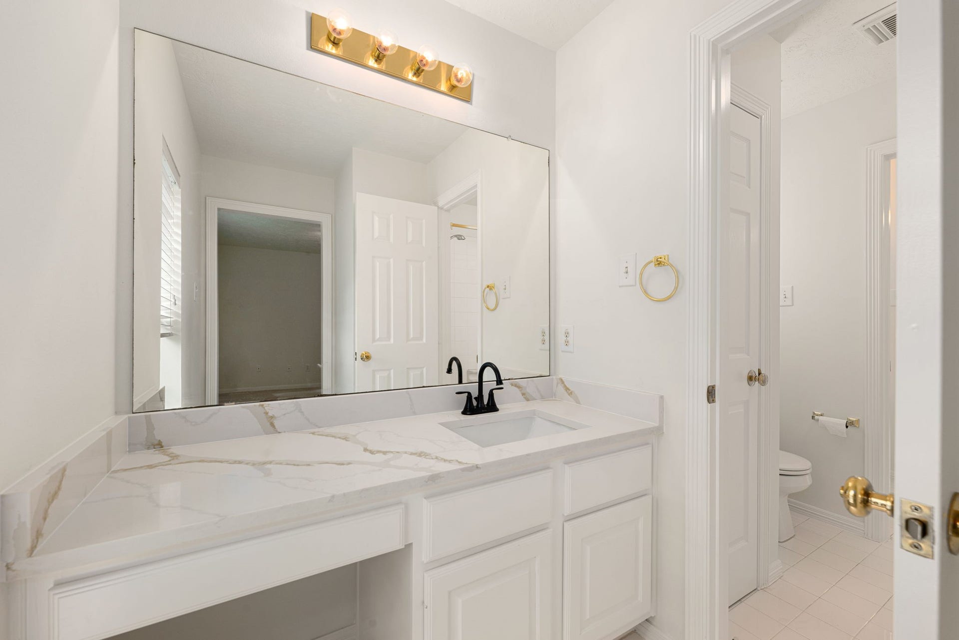 9423 Walnut Brook Court, Houston, TX 77040 9423 Walnut Brook Court, Houston, TX 77040