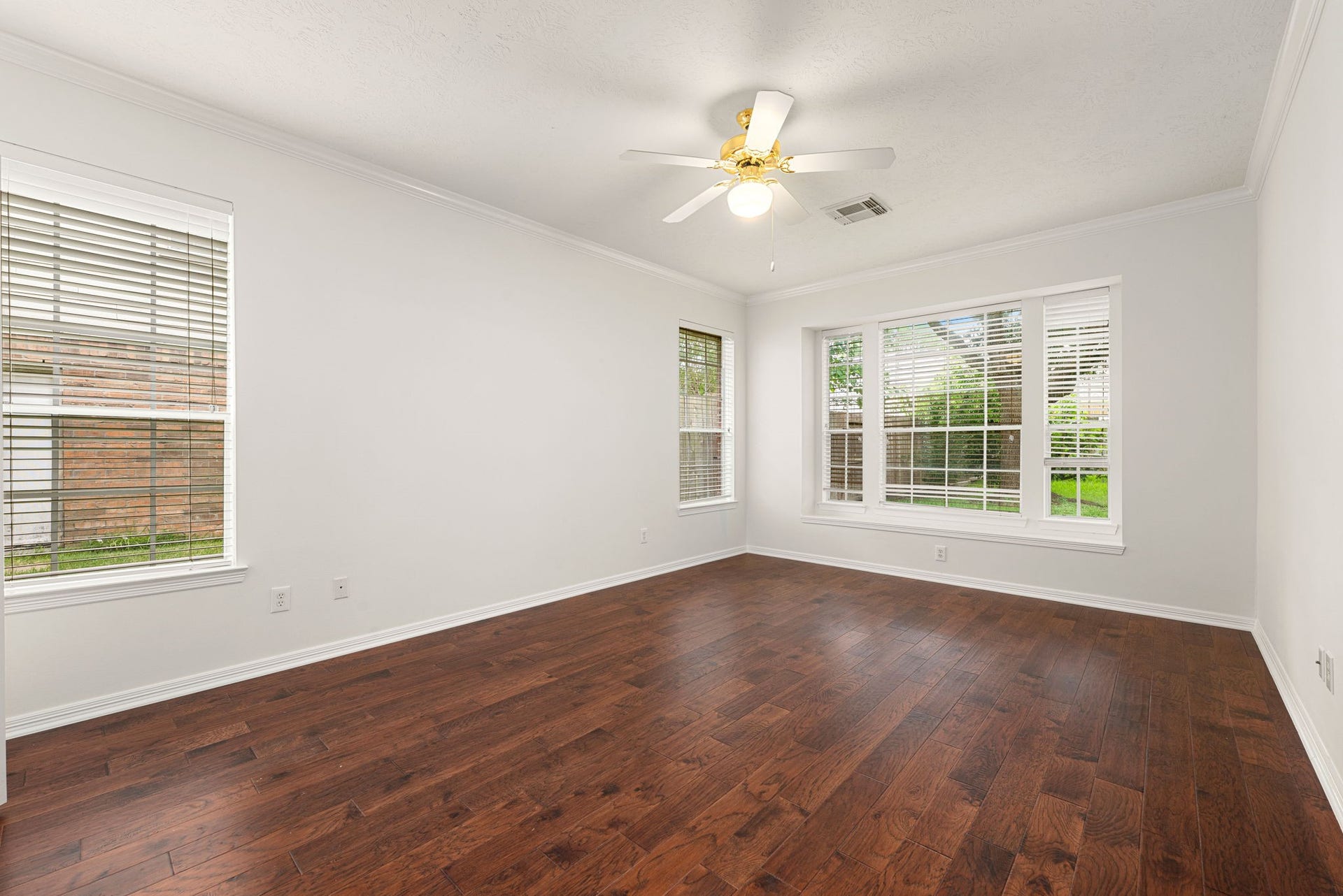 9423 Walnut Brook Court, Houston, TX 77040 9423 Walnut Brook Court, Houston, TX 77040