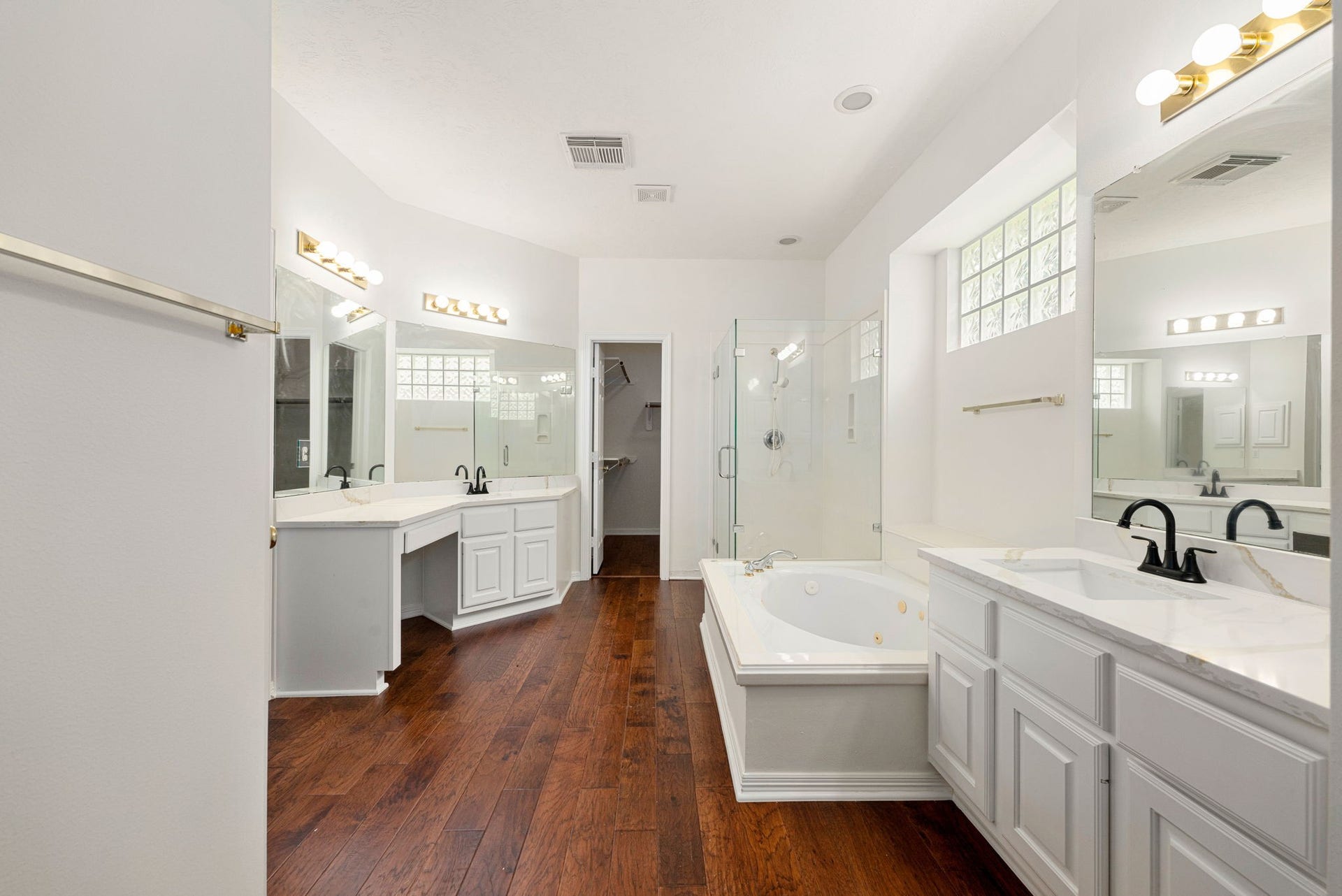 9423 Walnut Brook Court, Houston, TX 77040 9423 Walnut Brook Court, Houston, TX 77040