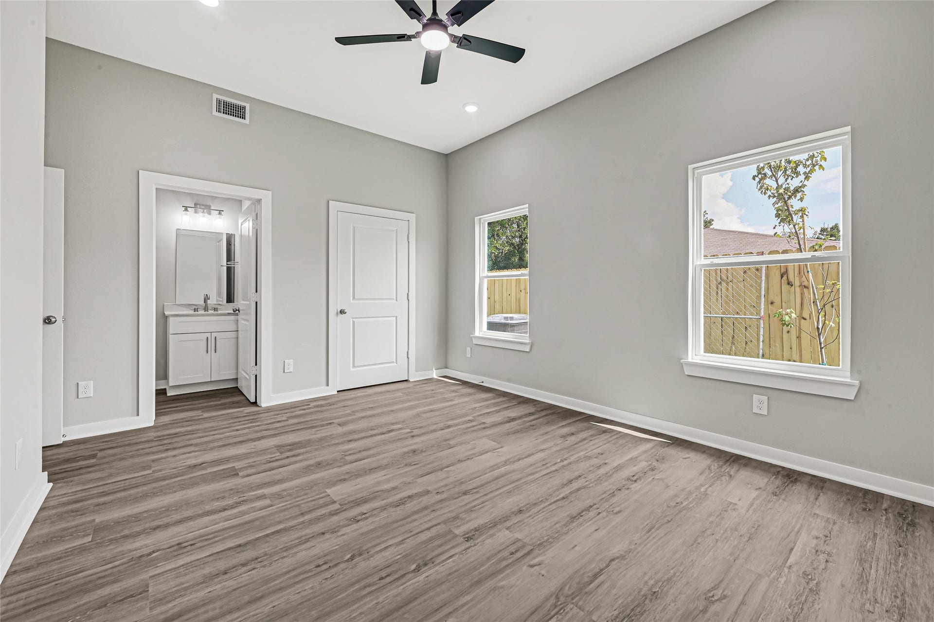 301 & 303 Bolden Street, Houston, TX 77029 301 & 303 Bolden Street, Houston, TX 77029