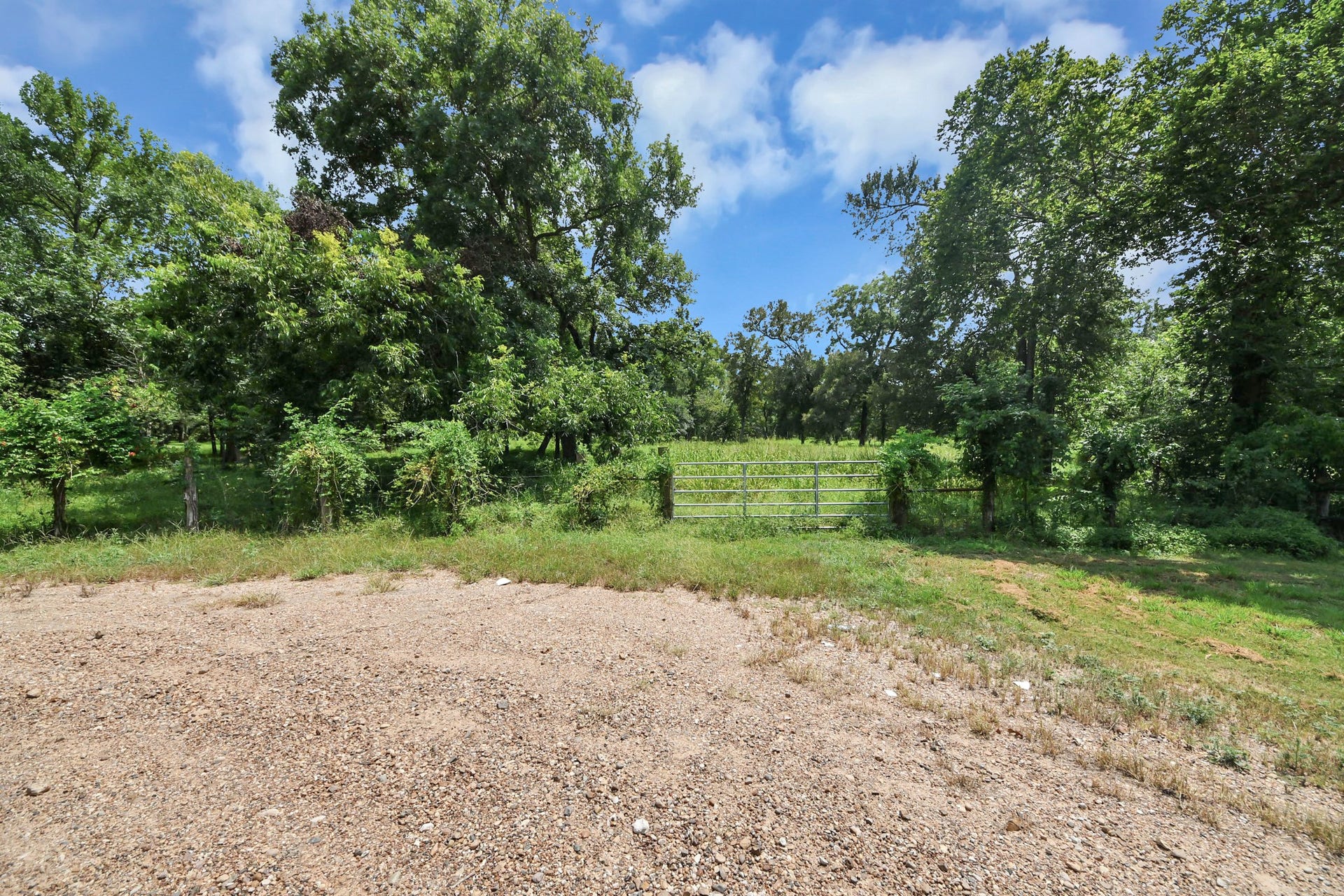 00 Padre Ct, Needville, TX 77461 Entrance