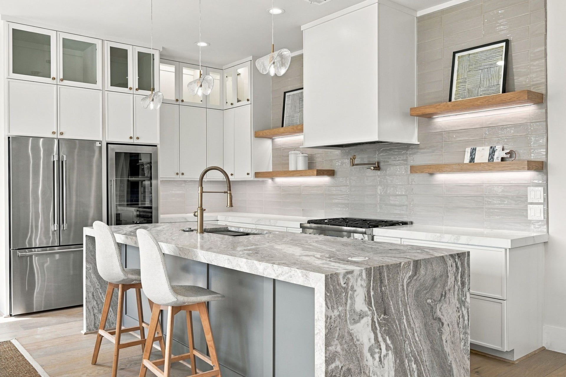 3015 Stanton Street, Houston, TX 77025 kitchen. 1st floor.