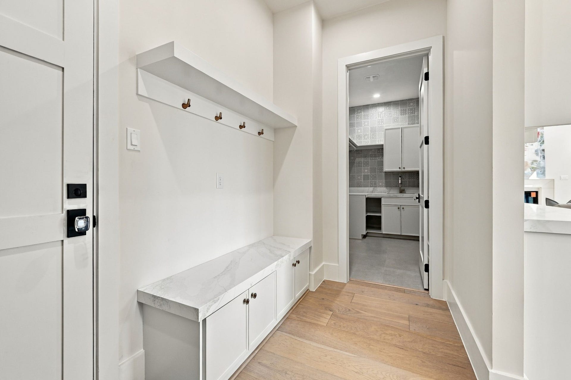 3015 Stanton Street, Houston, TX 77025 Mudroom. 1st floor.
