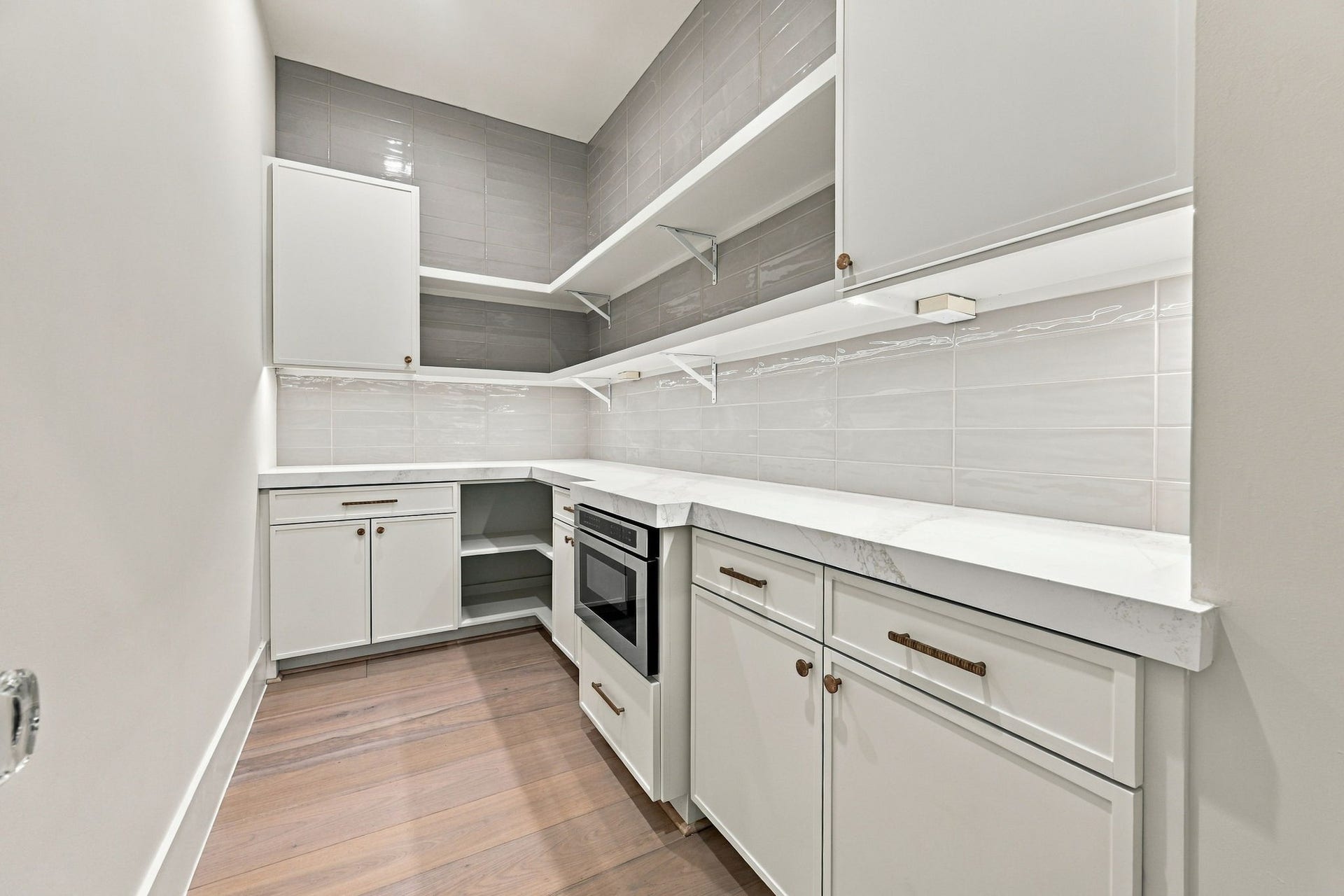 3015 Stanton Street, Houston, TX 77025 Pantry. 1st floor.