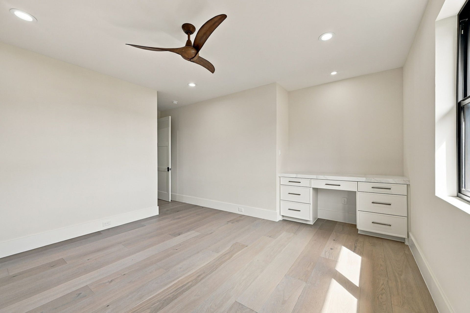 3015 Stanton Street, Houston, TX 77025 Guest bedroom 2. 2nd floor.